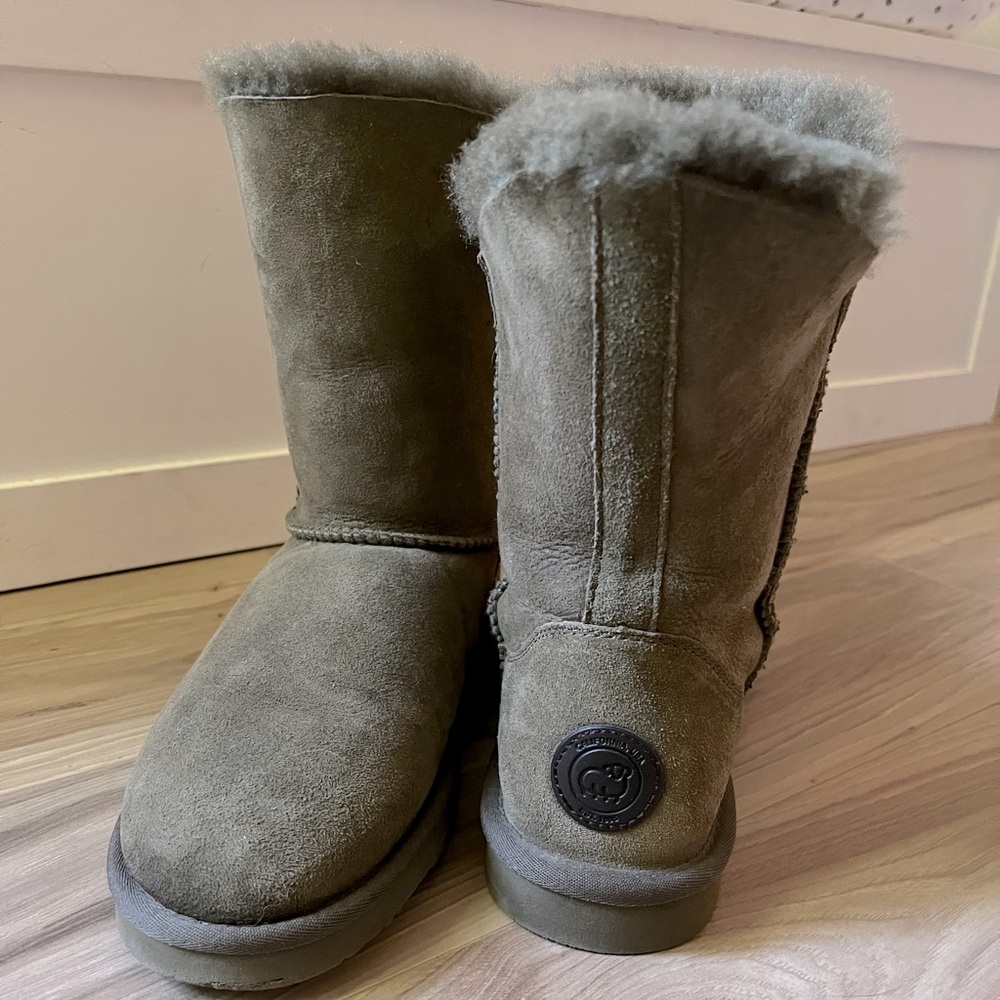 Lamo Footwear Bootie - Real Suede Upper + Australian Sheepskin Lining